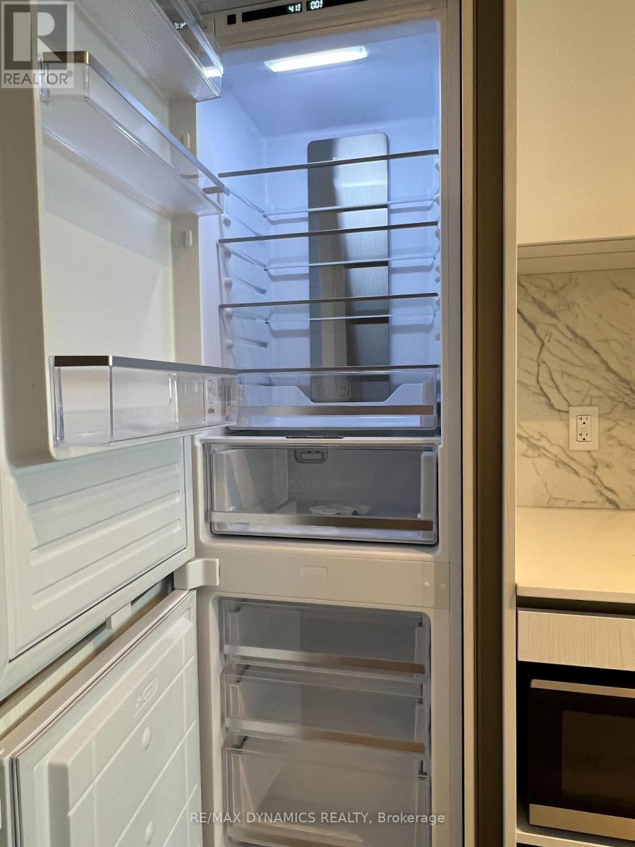 5211 - 8 Interchange Way, Vaughan, Ontario  L4K 0R2 - Photo 11 - N12857354