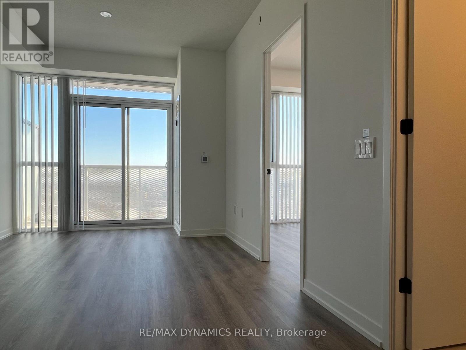 5211 - 8 Interchange Way, Vaughan, Ontario  L4K 0R2 - Photo 5 - N12857354