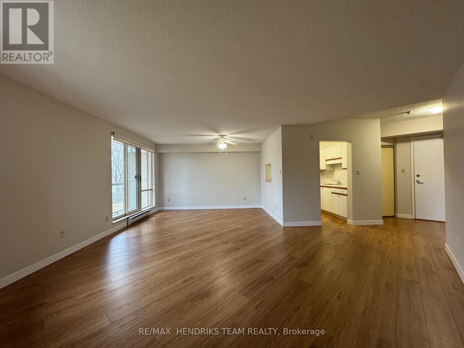 210 - 56 Windward Street, St. Catharines, Ontario  L2M 7W6 - Photo 8 - X12857320