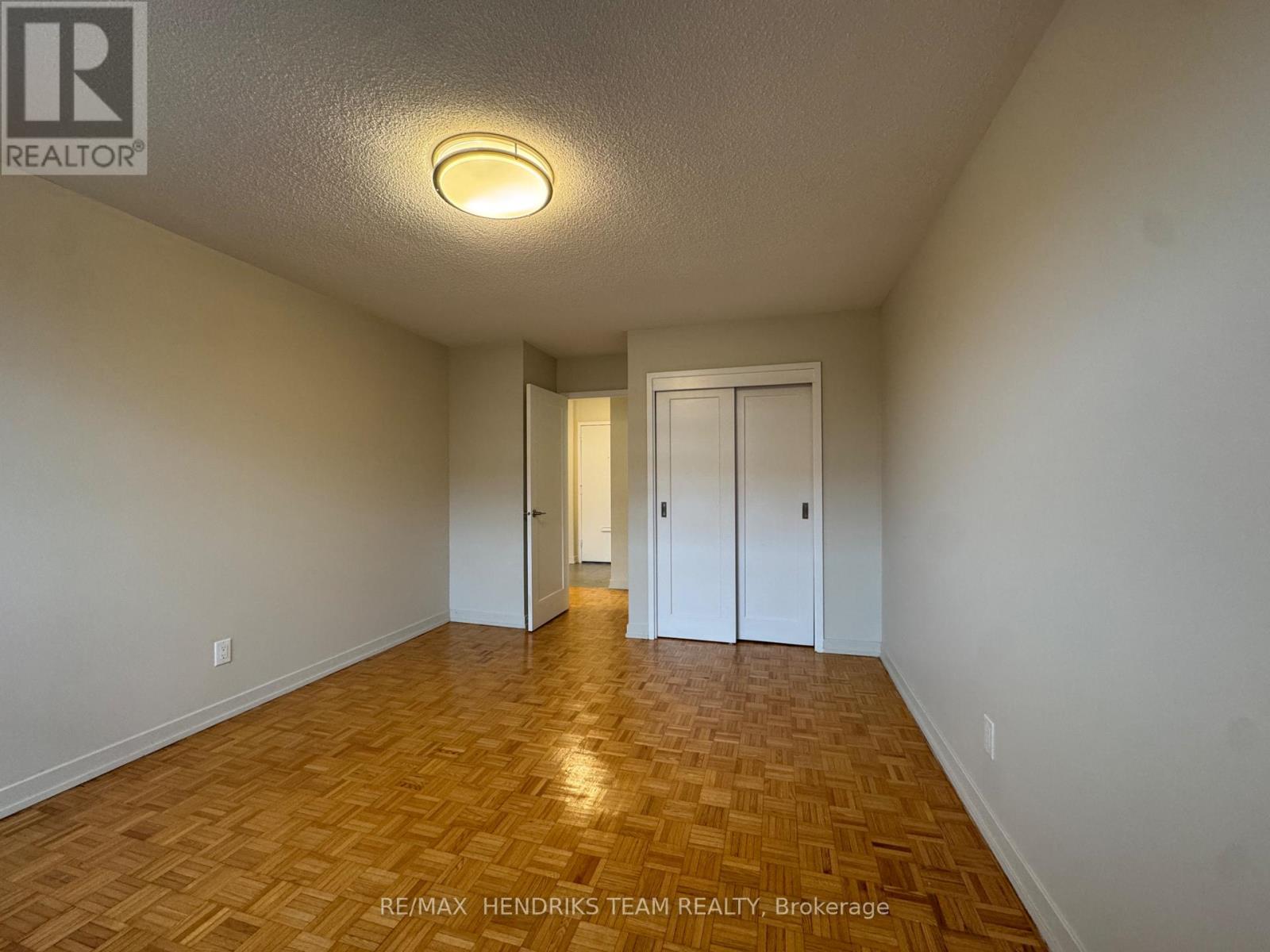 303 - 39 Leaside Drive, St. Catharines, Ontario  L2M 4G2 - Photo 8 - X12857330