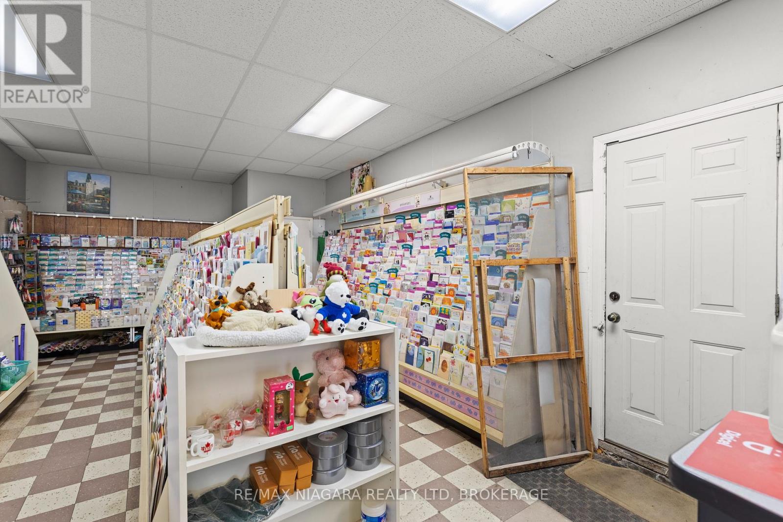 1530 Niagara Stone Road, Niagara-On-The-Lake, Ontario  L0S 1J0 - Photo 13 - X12857346