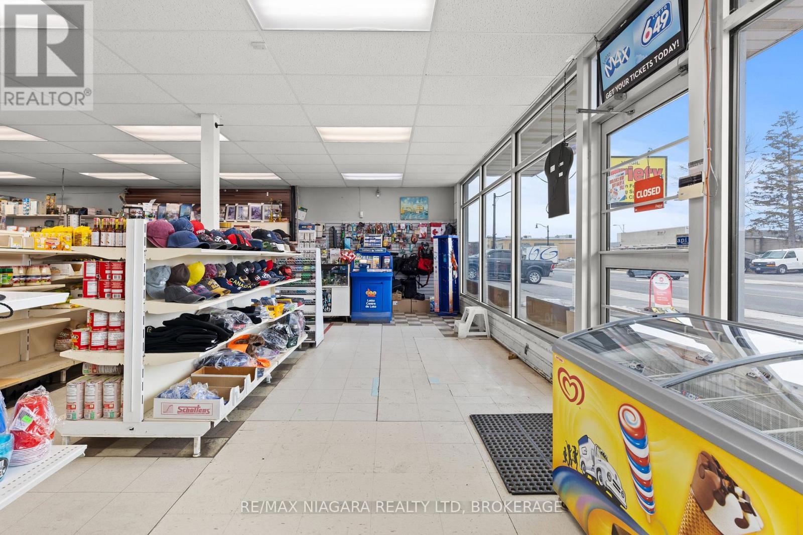 1530 Niagara Stone Road, Niagara-On-The-Lake, Ontario  L0S 1J0 - Photo 7 - X12857346