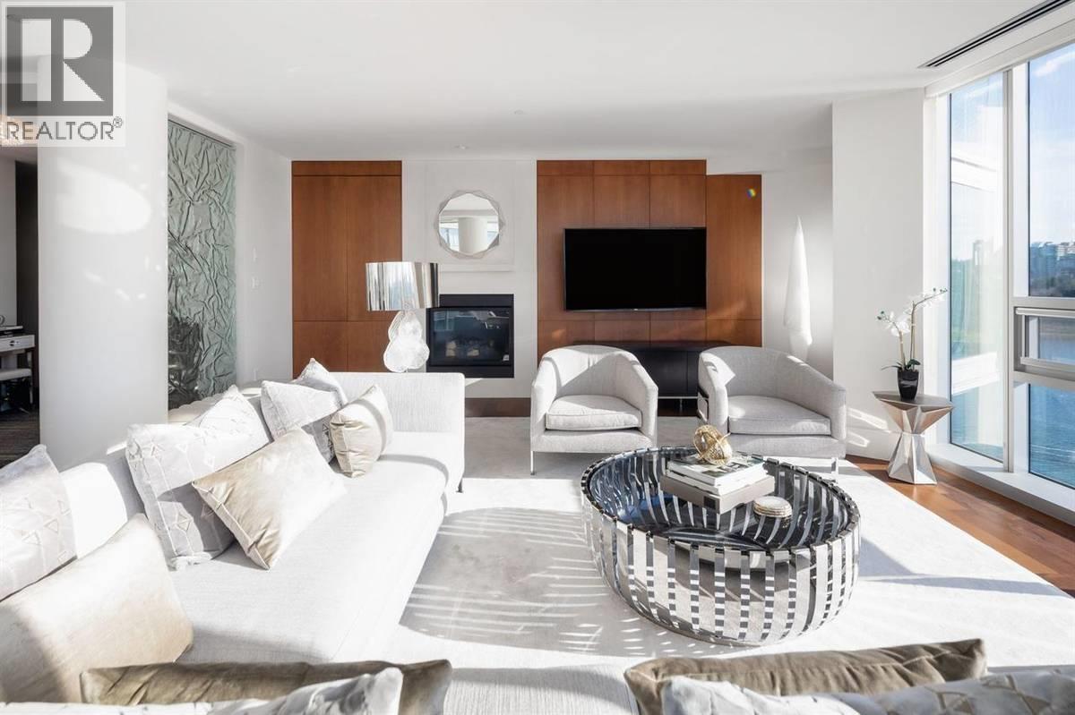 1x01 1560 Homer Mews, Vancouver, British Columbia  V6Z 0A5 - Photo 3 - R3097191