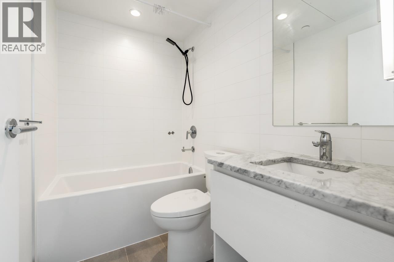 2002 652 Whiting Way, Coquitlam, British Columbia  V3J 0K3 - Photo 15 - R3097096