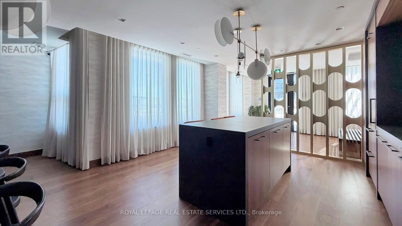 521 - 3240 William Coltson Avenue, Oakville, Ontario  L6H 8C8 - Photo 22 - W12857332