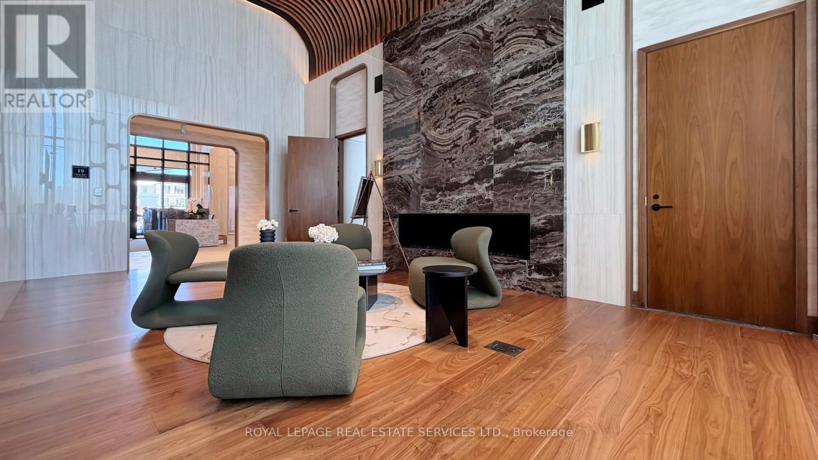 521 - 3240 William Coltson Avenue, Oakville, Ontario  L6H 8C8 - Photo 5 - W12857332