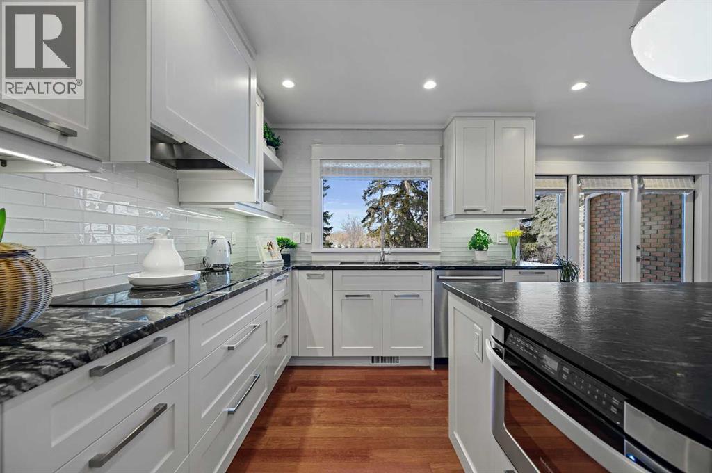 116 Bay View Drive Sw, Calgary, Alberta  T2V 3N8 - Photo 10 - A2290737