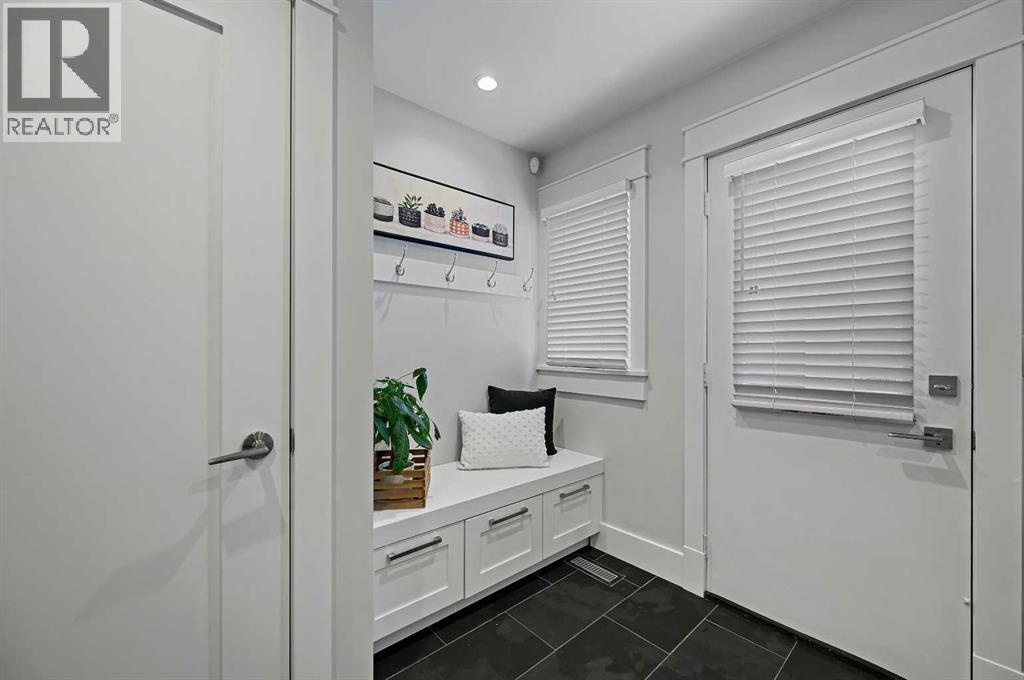 116 Bay View Drive Sw, Calgary, Alberta  T2V 3N8 - Photo 19 - A2290737