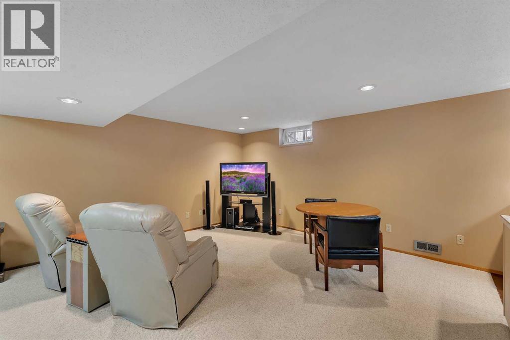 20 Woodbrook Place Sw, Calgary, Alberta  T2W 3Z4 - Photo 25 - A2290893