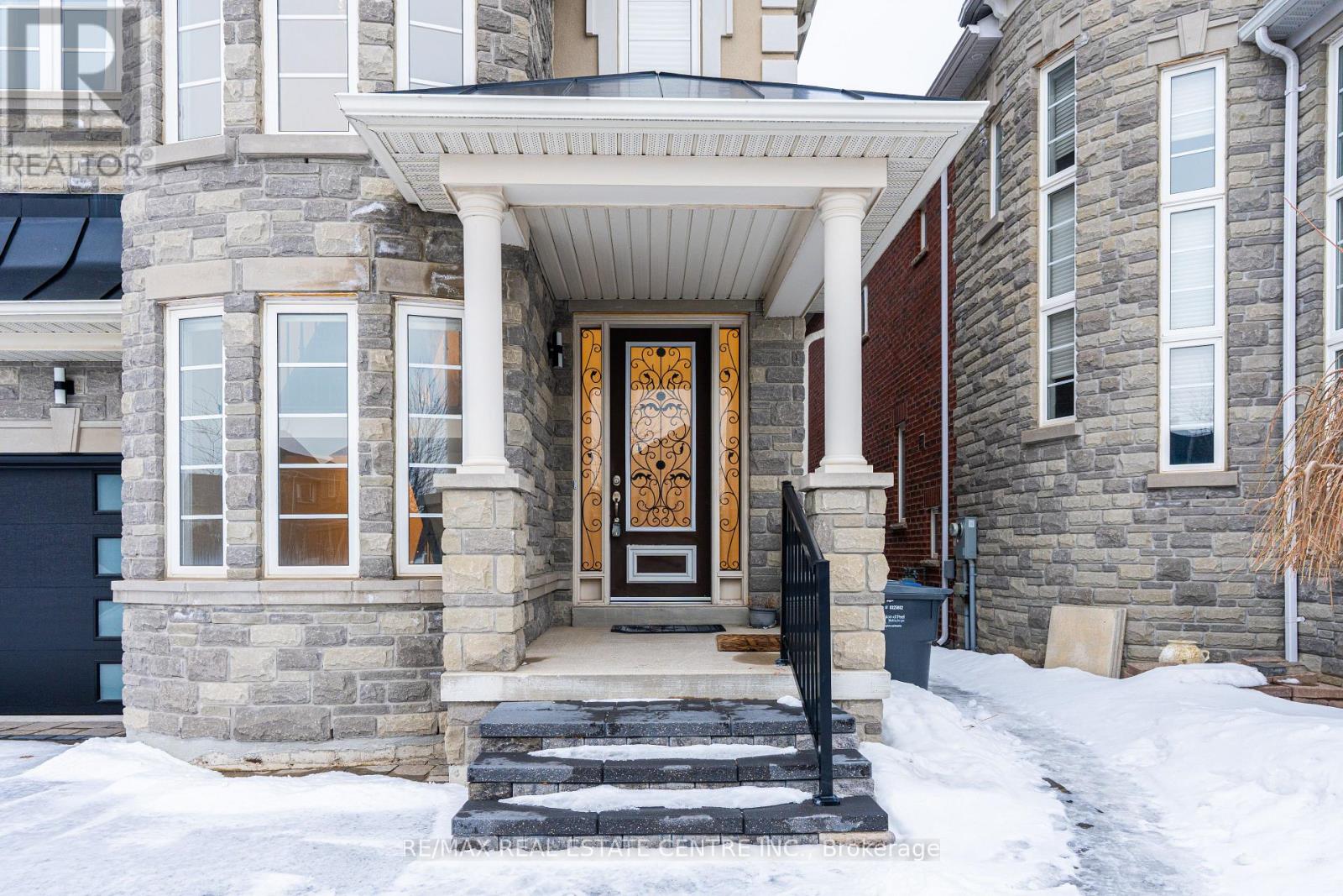 3290 Erin Centre Boulevard, Mississauga (Churchill Meadows), Ontario  L5M 0K9 - Photo 3 - W12857080