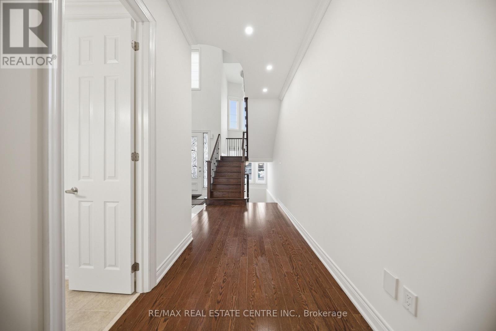 3290 Erin Centre Boulevard, Mississauga (Churchill Meadows), Ontario  L5M 0K9 - Photo 5 - W12857080