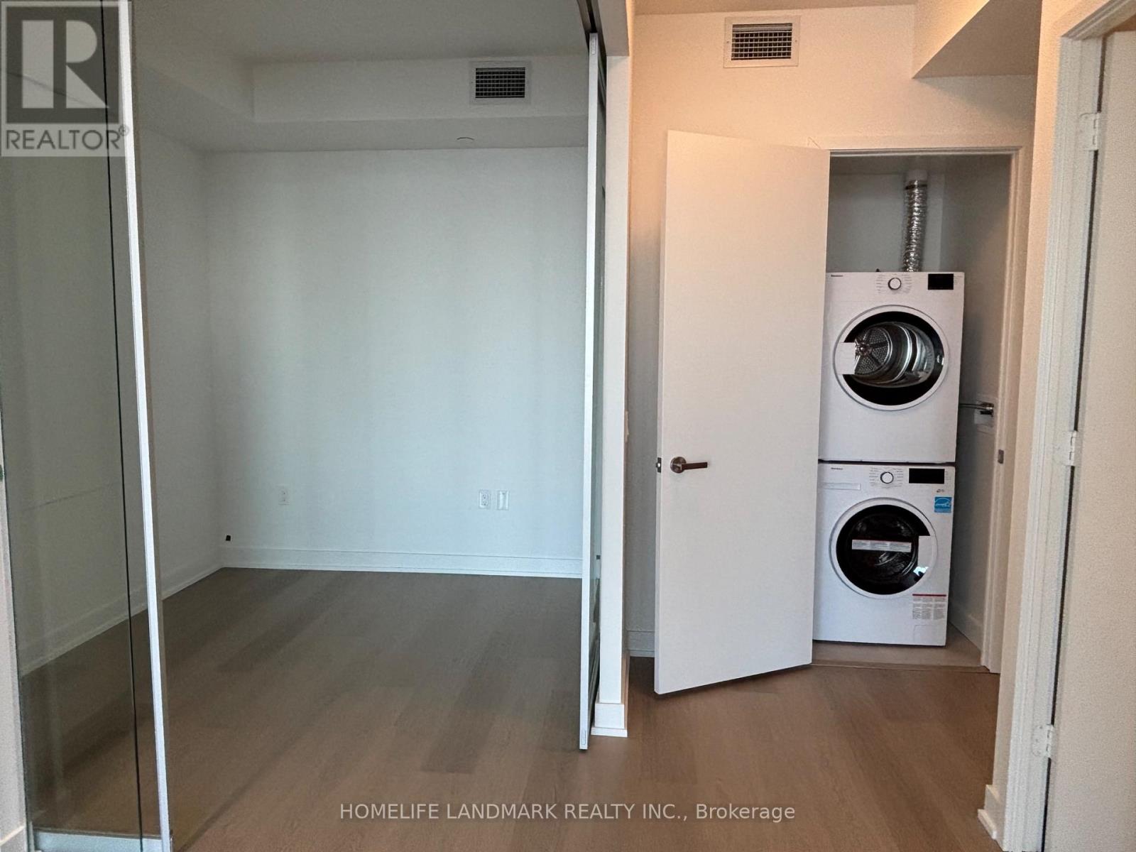 3912 - 448 Burnhamthorpe Road, Mississauga, Ontario  L5B 0R4 - Photo 19 - W12856134