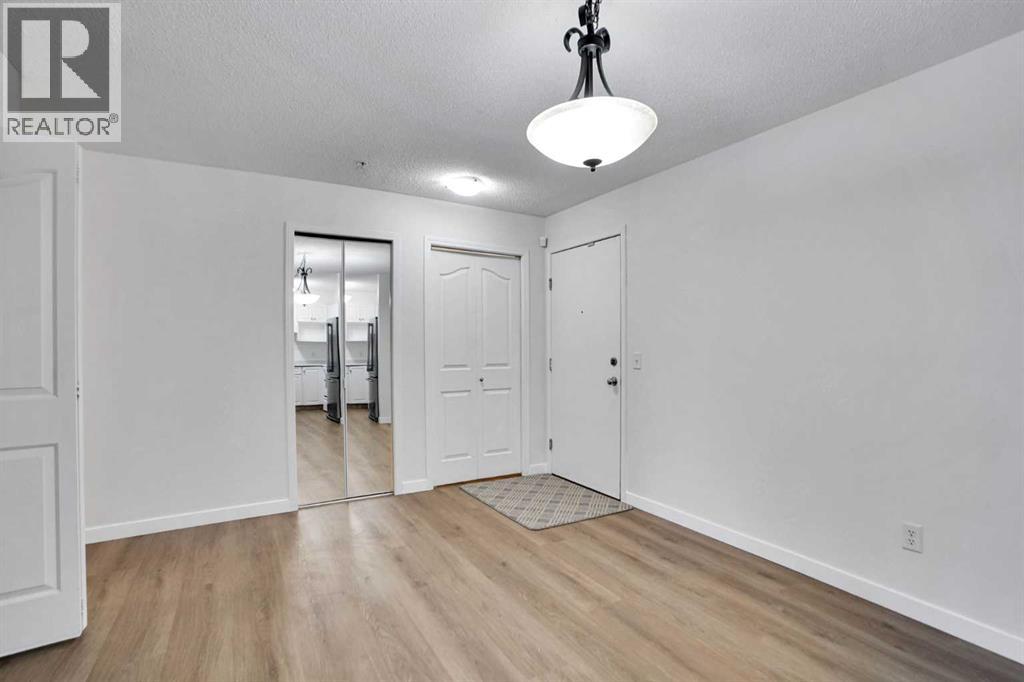 107, 5500 Somervale Court Sw, Calgary, Alberta  T2Y 4L9 - Photo 6 - A2291263