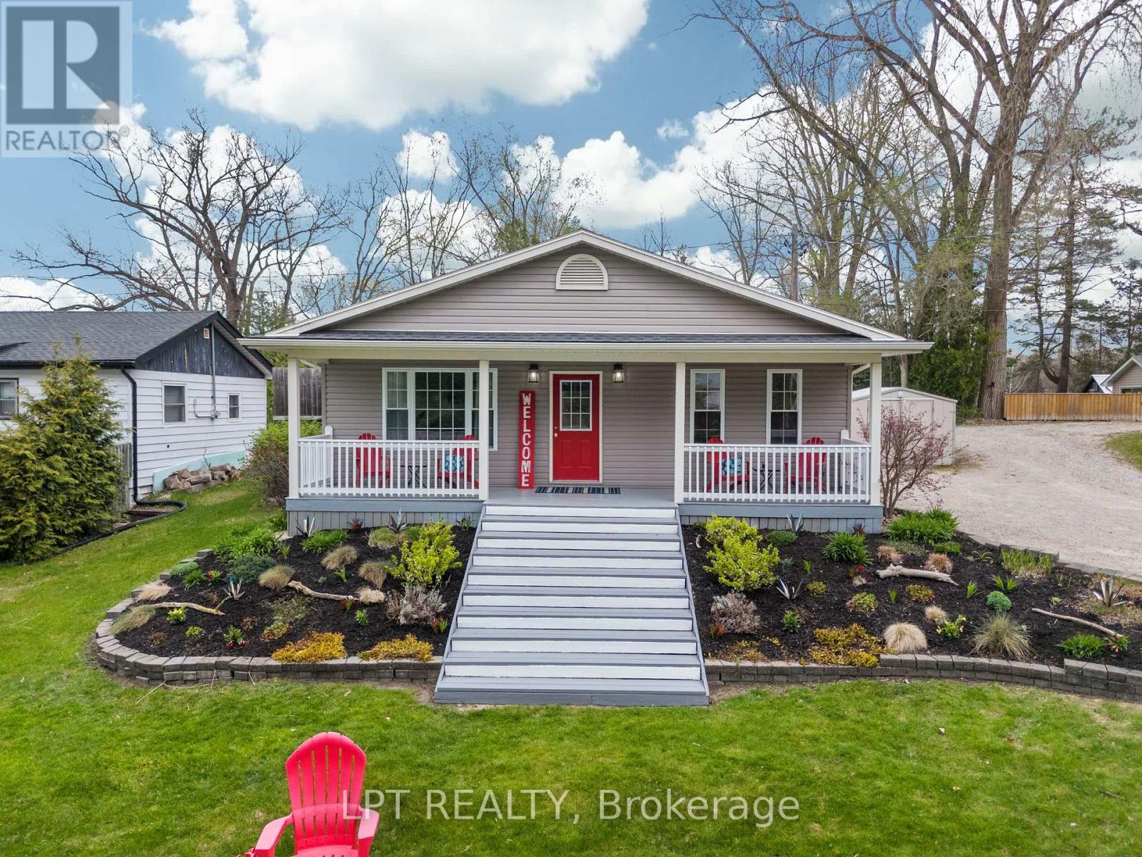 7652 Riverside Drive, Lambton Shores, Ontario  N0M 2L0 - Photo 2 - X12857372