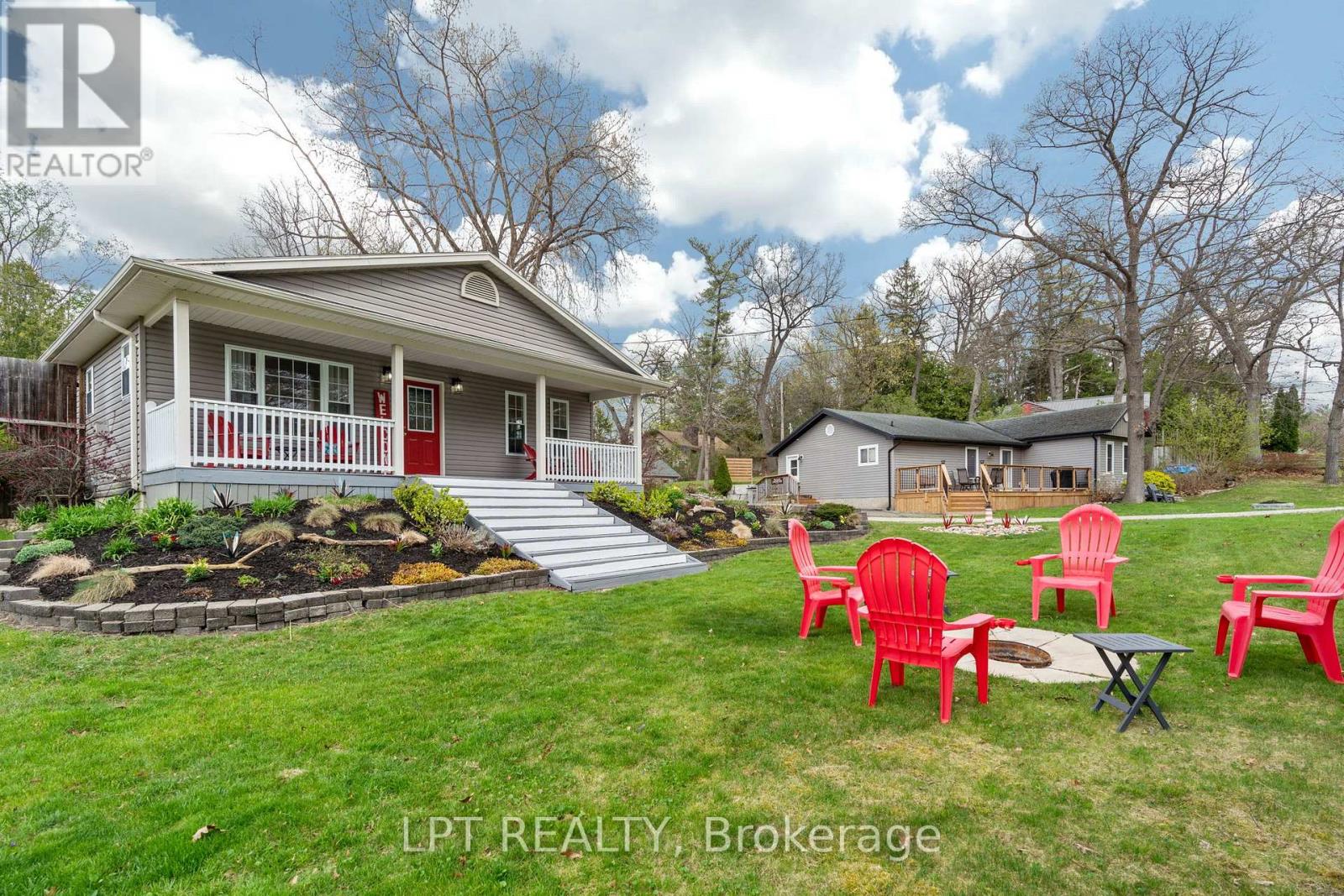 7652 Riverside Drive, Lambton Shores, Ontario  N0M 2L0 - Photo 3 - X12857372