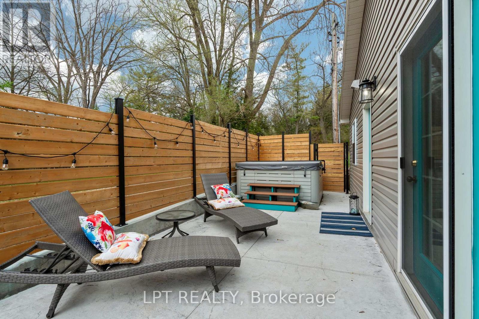 7652 Riverside Drive, Lambton Shores, Ontario  N0M 2L0 - Photo 34 - X12857372