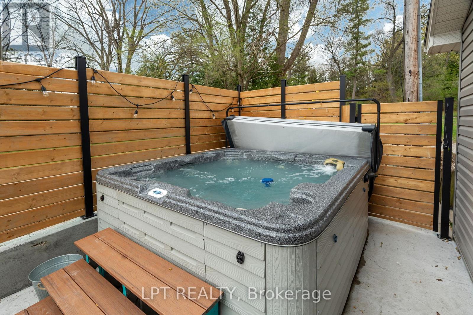 7652 Riverside Drive, Lambton Shores, Ontario  N0M 2L0 - Photo 37 - X12857372