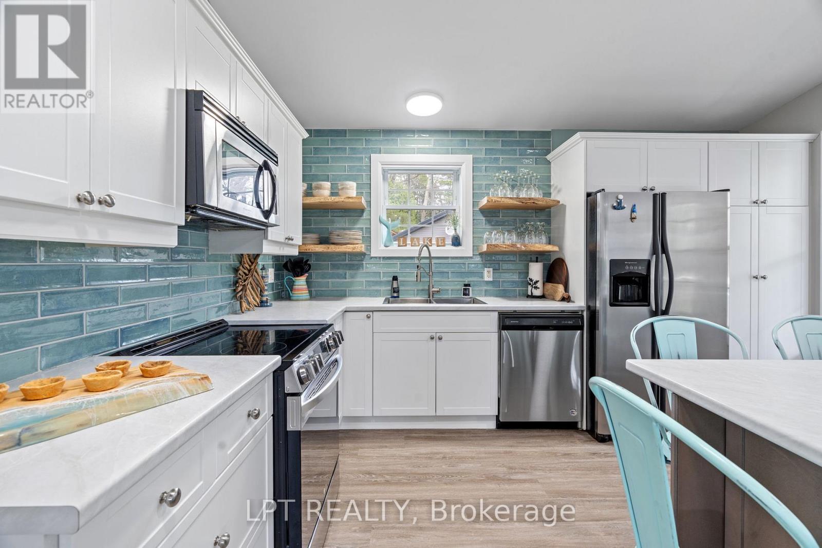 7652 Riverside Drive, Lambton Shores, Ontario  N0M 2L0 - Photo 7 - X12857372