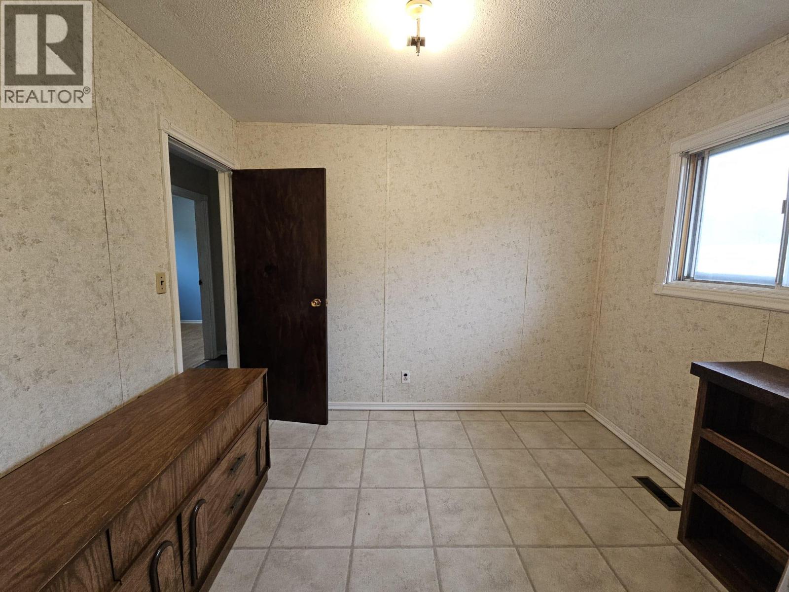 4756 Wabi Crescent, Chetwynd, British Columbia  V0C 1J0 - Photo 14 - 10355349