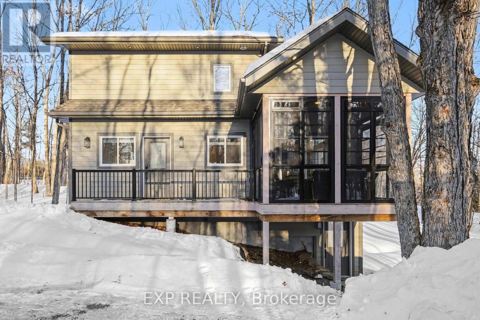 20 Crestview Drive, Greater Madawaska, Ontario  K0J 1H0 - Photo 2 - X12857374