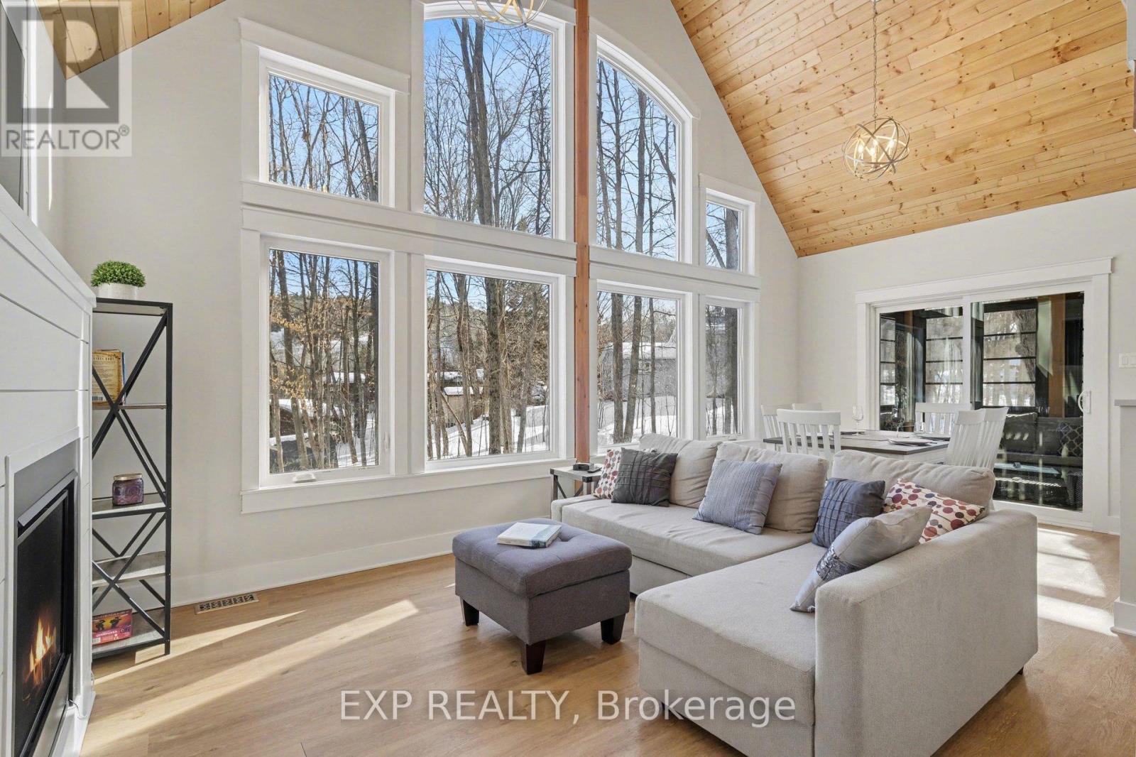 20 Crestview Drive, Greater Madawaska, Ontario  K0J 1H0 - Photo 7 - X12857374