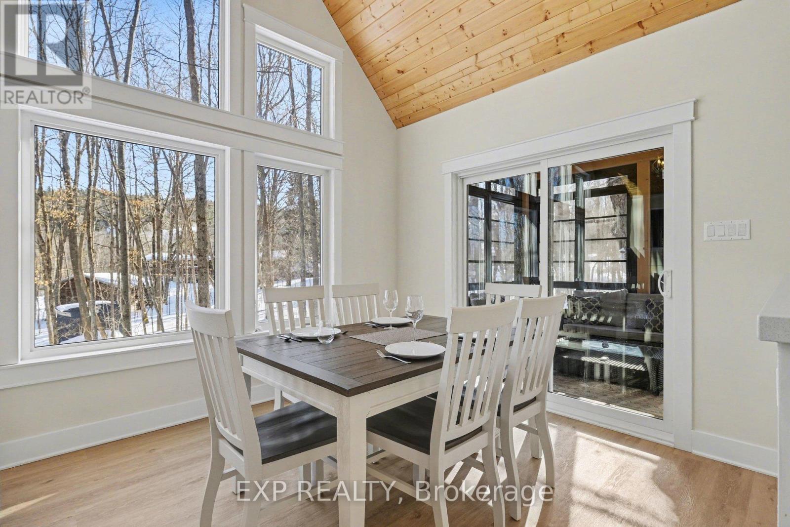 20 Crestview Drive, Greater Madawaska, Ontario  K0J 1H0 - Photo 9 - X12857374