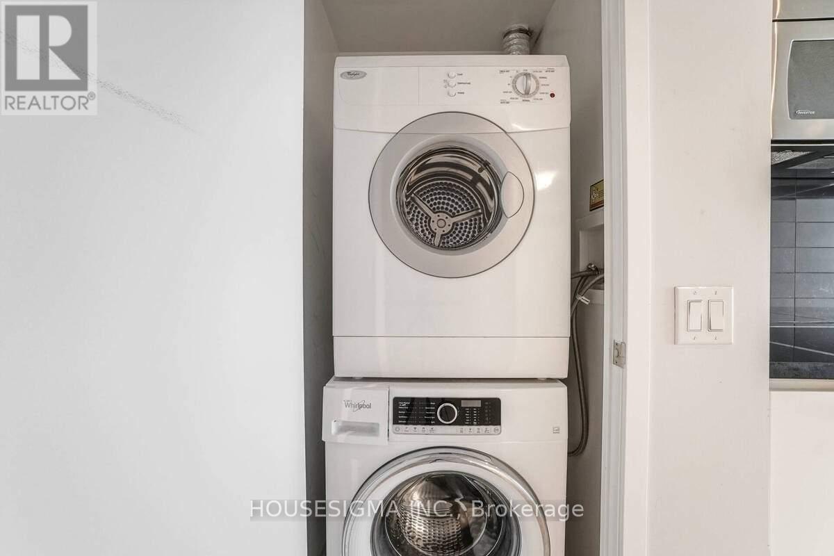 2503 - 85 Queens Wharf Road, Toronto, Ontario  M5V 0J9 - Photo 15 - C12857364