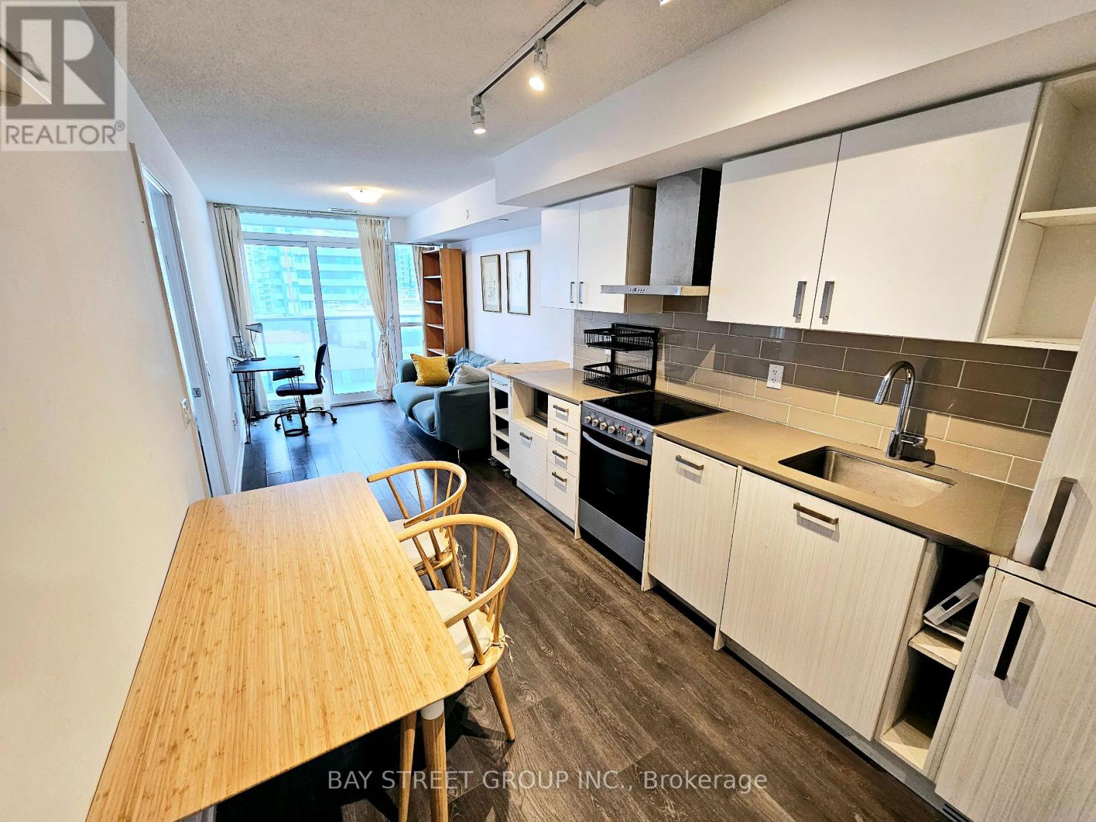 1205 - 125 Redpath Avenue, Toronto, Ontario  M4S 0B5 - Photo 4 - C12857392