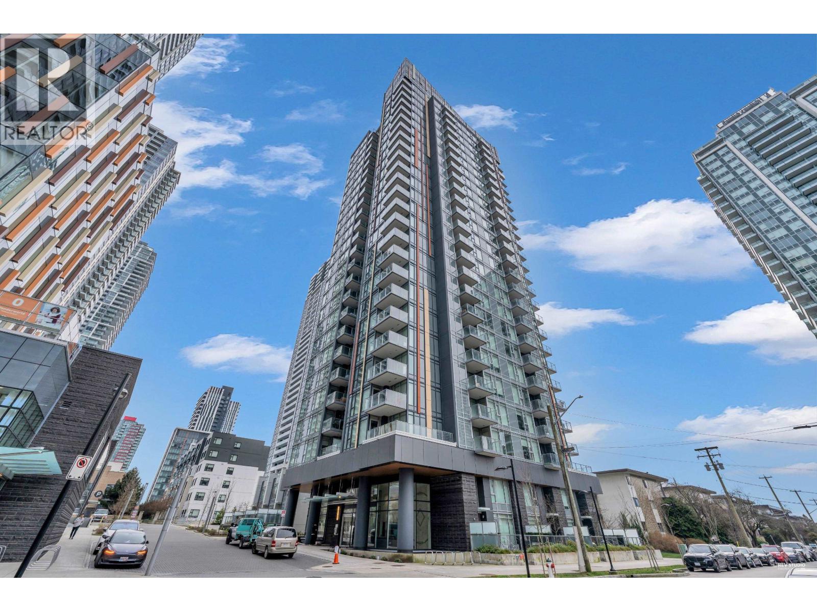 308 6398 Silver Avenue, Burnaby, British Columbia  V5H 0K7 - Photo 1 - R3097169