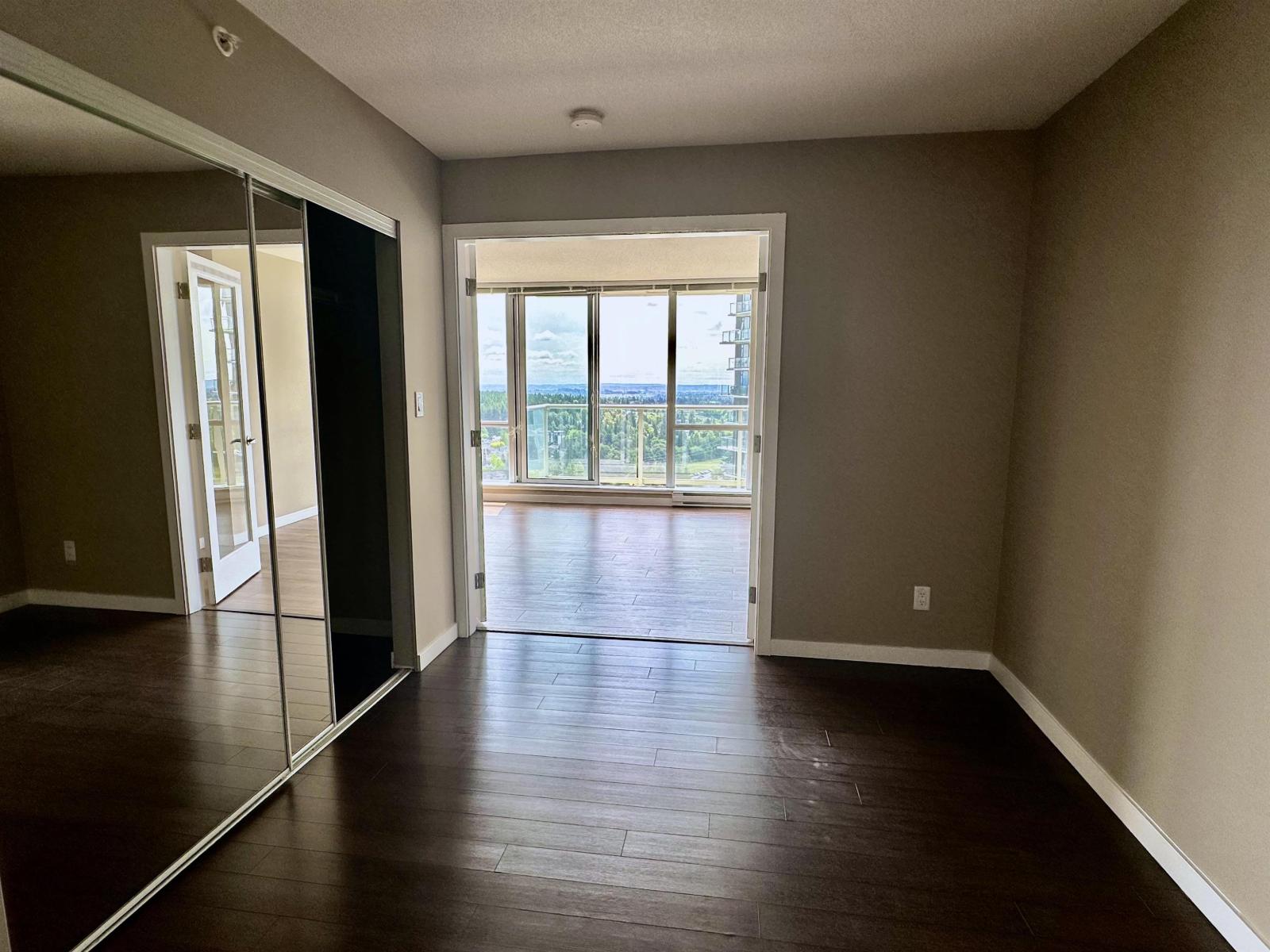 2805 9981 Whalley Boulevard, Surrey, British Columbia  V3T 0G6 - Photo 5 - R3097153