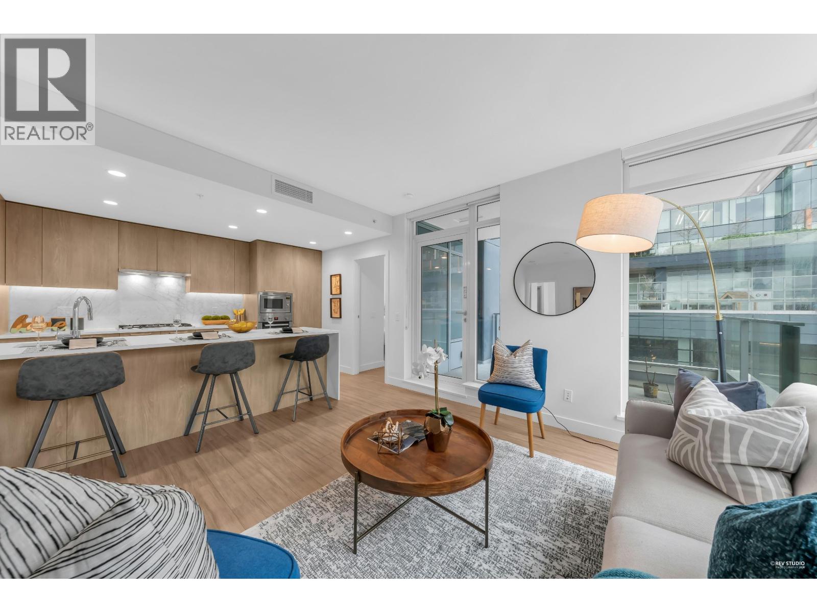 308 6398 Silver Avenue, Burnaby, British Columbia  V5H 0K7 - Photo 3 - R3097169