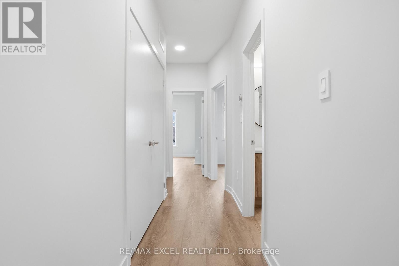 7 Peace Lane, Richmond Hill, Ontario  L4B 0J4 - Photo 16 - N12857378