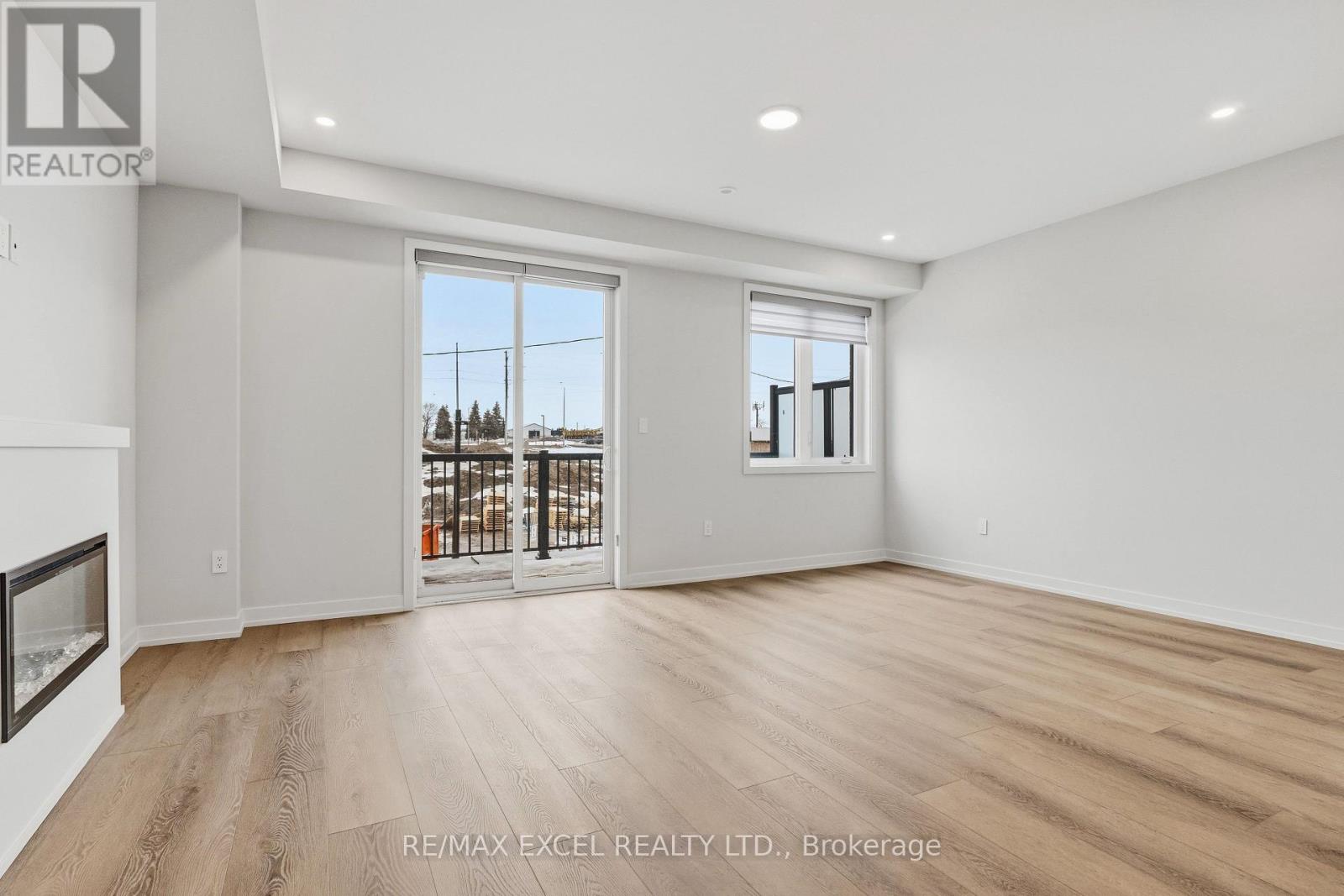 7 Peace Lane, Richmond Hill, Ontario  L4B 0J4 - Photo 7 - N12857378