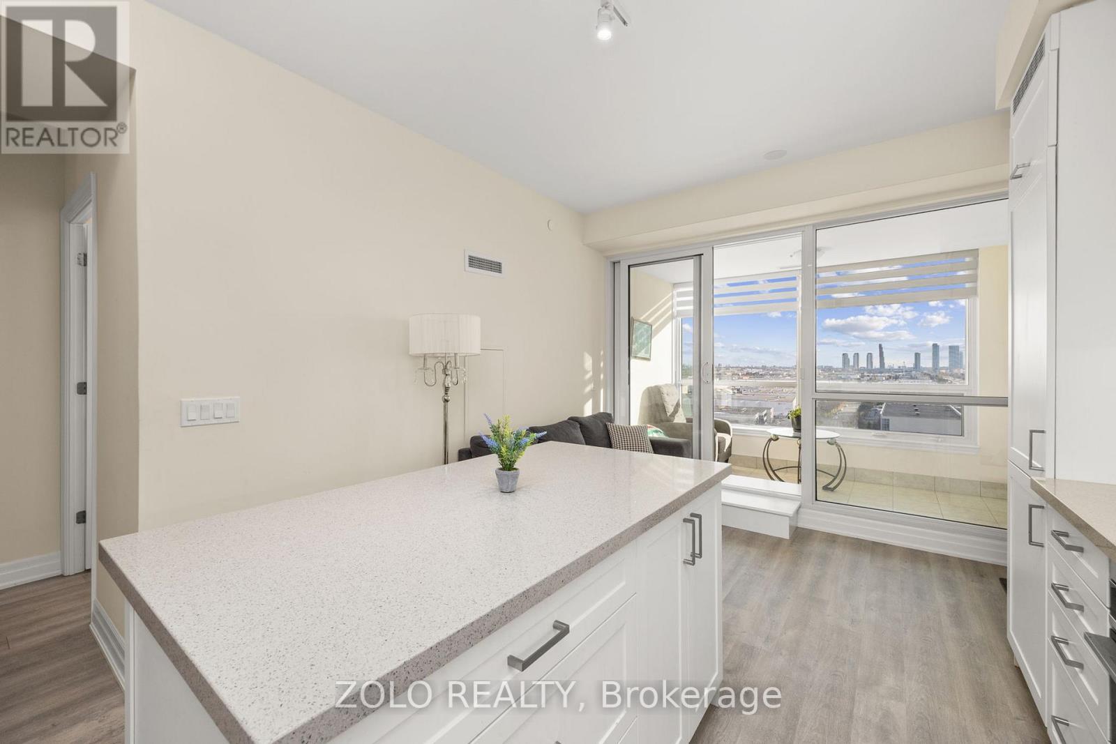 1204 - 9075 Jane Street, Vaughan, Ontario  L4K 0L7 - Photo 11 - N12857390