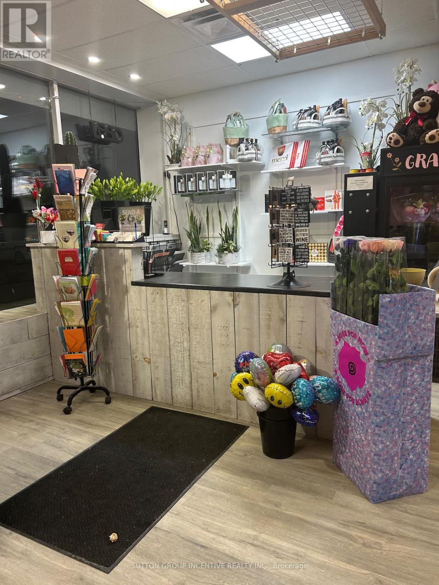 6 - 7 Anne Street S, Barrie, Ontario  L4N 2C4 - Photo 2 - S12857360