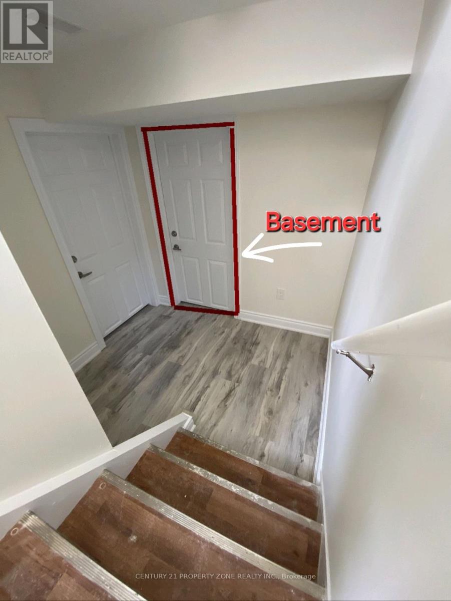 5439 Cornwall Crescent, Burlington, Ontario  L7L 3K2 - Photo 11 - W12857376