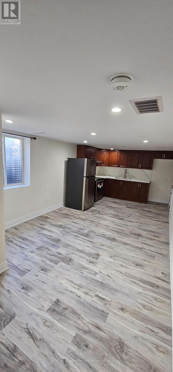 5439 Cornwall Crescent, Burlington, Ontario  L7L 3K2 - Photo 4 - W12857376