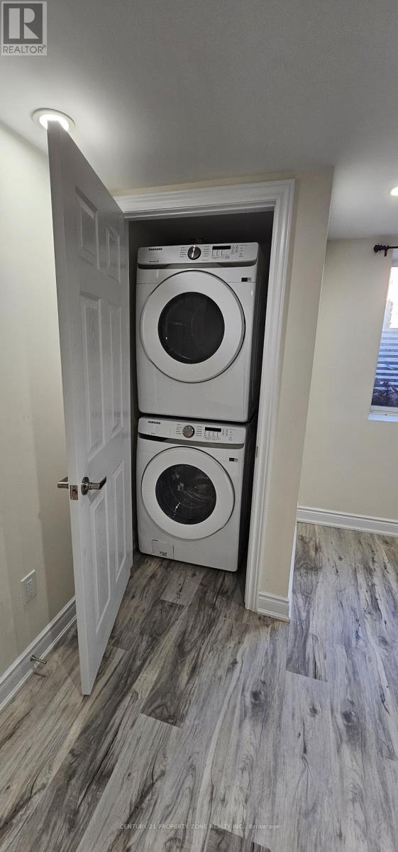 5439 Cornwall Crescent, Burlington, Ontario  L7L 3K2 - Photo 9 - W12857376