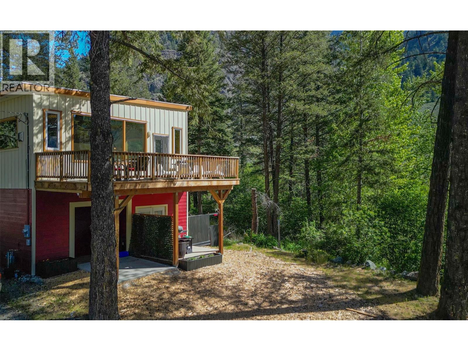 2636 11th Street, Olalla, British Columbia  V0X 1N6 - Photo 47 - 10377565