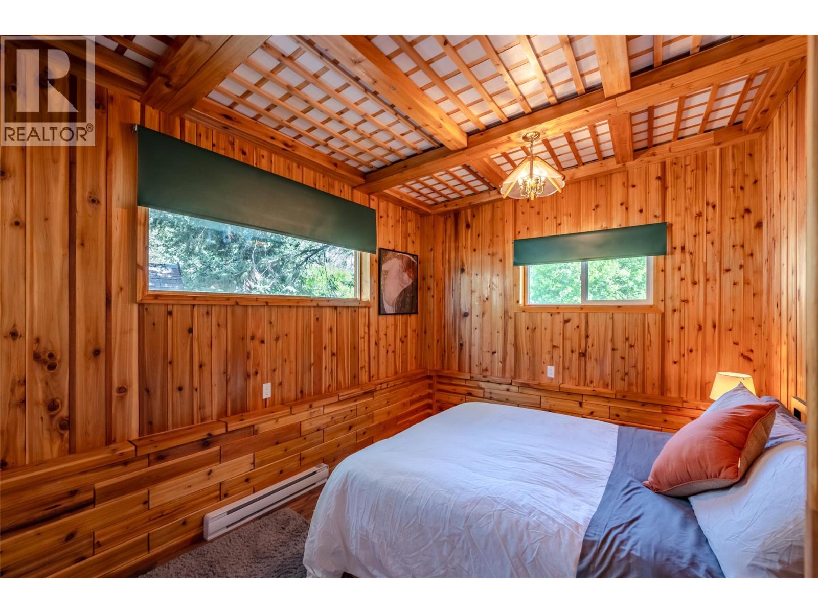 2636 11th Street, Olalla, British Columbia  V0X 1N6 - Photo 20 - 10377565