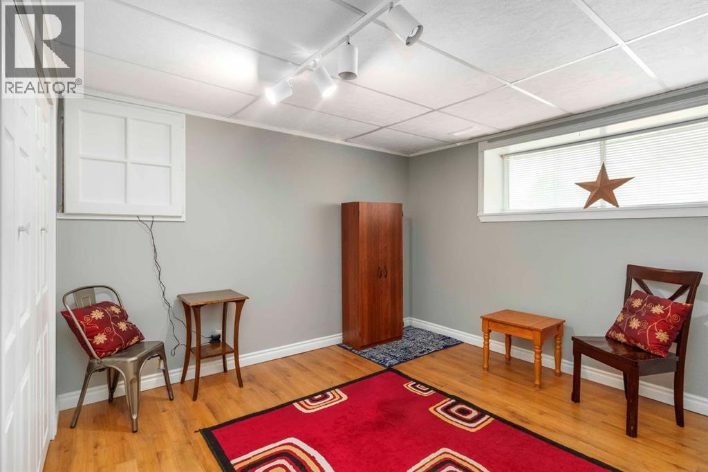 150 Hilltop Crescent, Fort Mcmurray, Alberta  T9H 3V4 - Photo 36 - A2280559