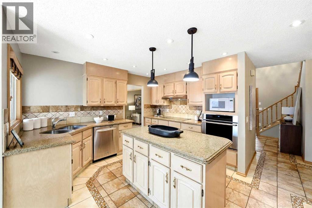 220 Mckenzie Lake Cove Se, Calgary, Alberta  T2Z 1M4 - Photo 11 - A2279570