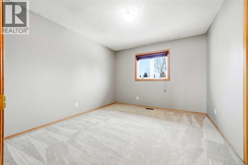 220 Mckenzie Lake Cove Se, Calgary, Alberta  T2Z 1M4 - Photo 29 - A2279570