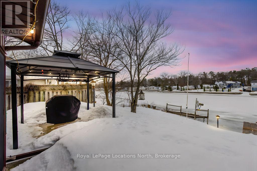 1180 River Road W, Wasaga Beach, Ontario  L9Z 2W7 - Photo 2 - S12857408