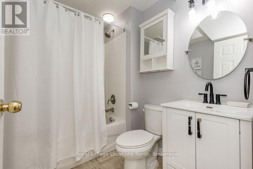 1180 River Road W, Wasaga Beach, Ontario  L9Z 2W7 - Photo 37 - S12857408