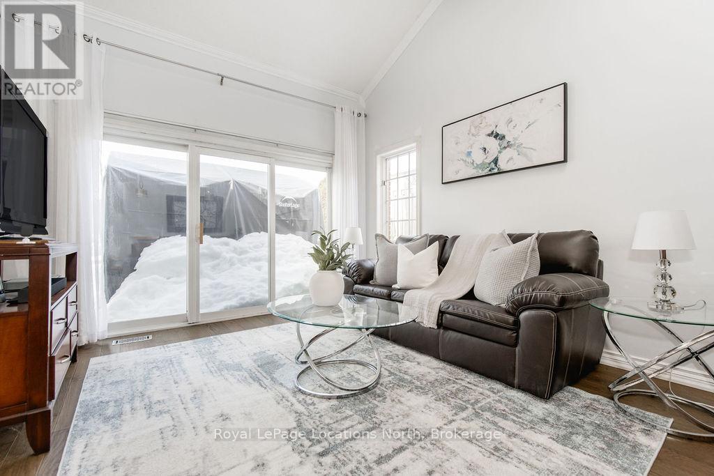 1180 River Road W, Wasaga Beach, Ontario  L9Z 2W7 - Photo 8 - S12857408