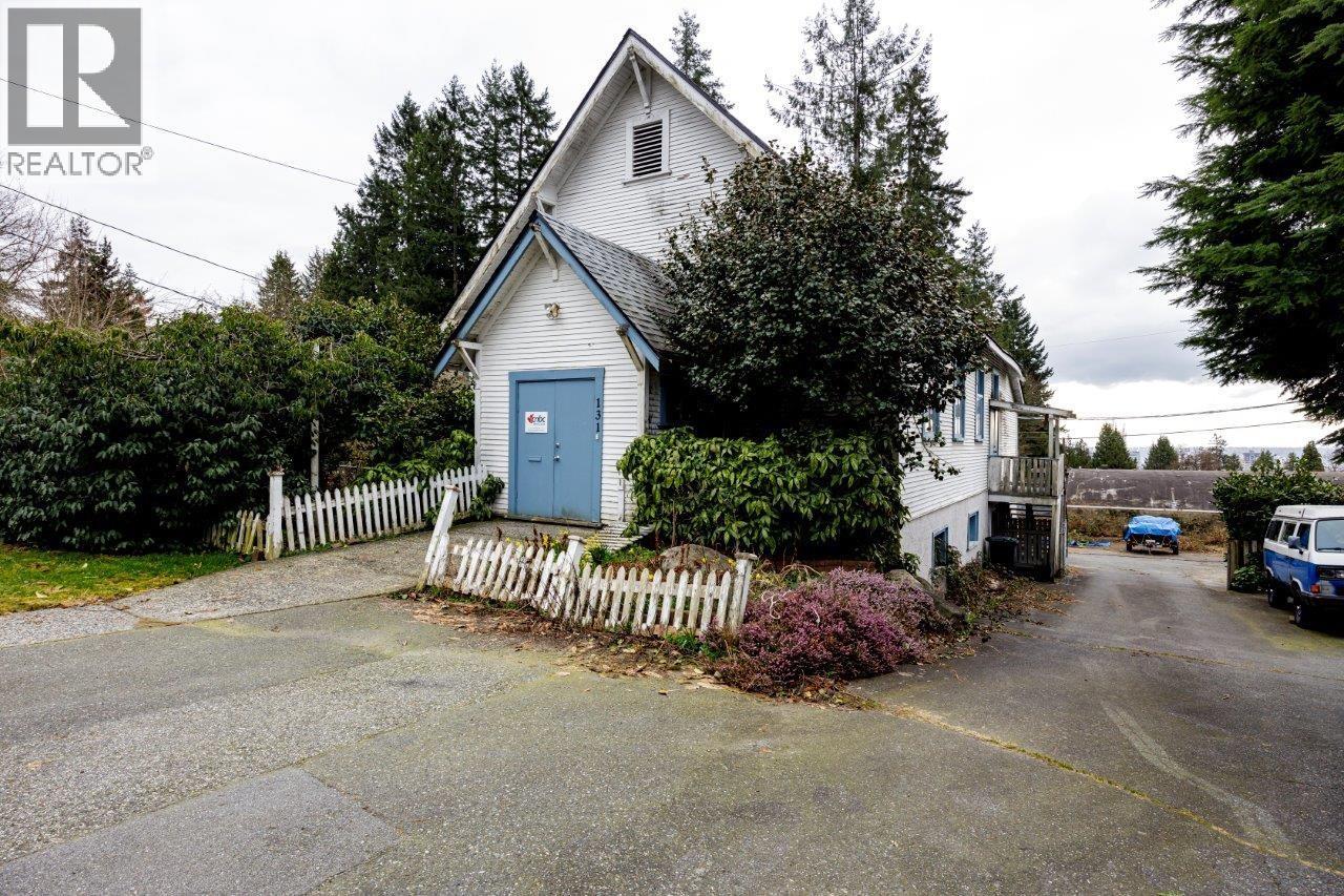 131 E Kings Road, North Vancouver, British Columbia  V7N 1H4 - Photo 11 - R3097196