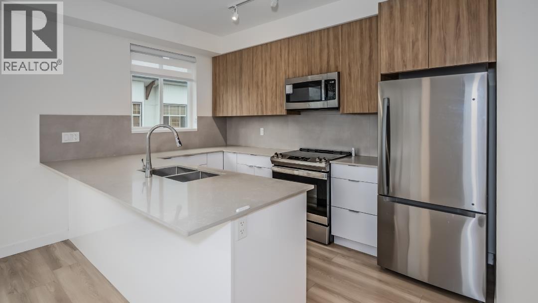 401 11913 Burnett Street, Maple Ridge, British Columbia  V2X 4N1 - Photo 4 - R3095879