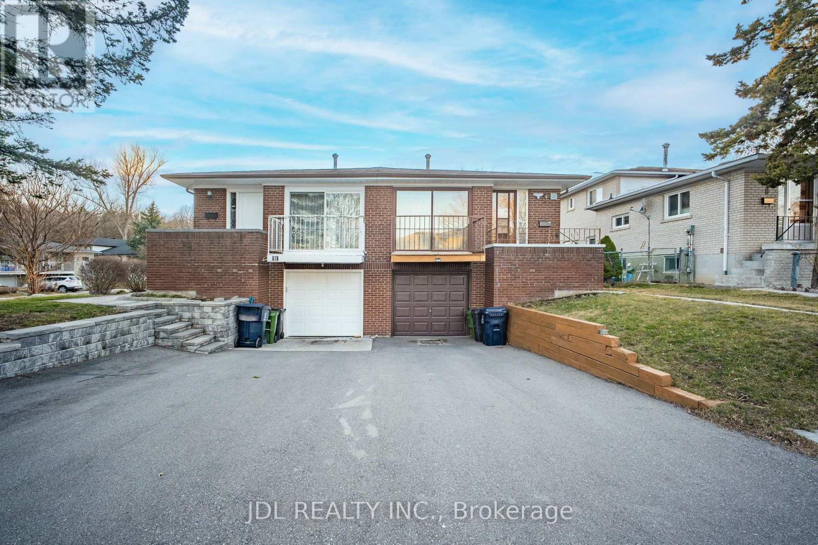 4 LOWBANK COURT, toronto (bayview woods-steeles), Ontario