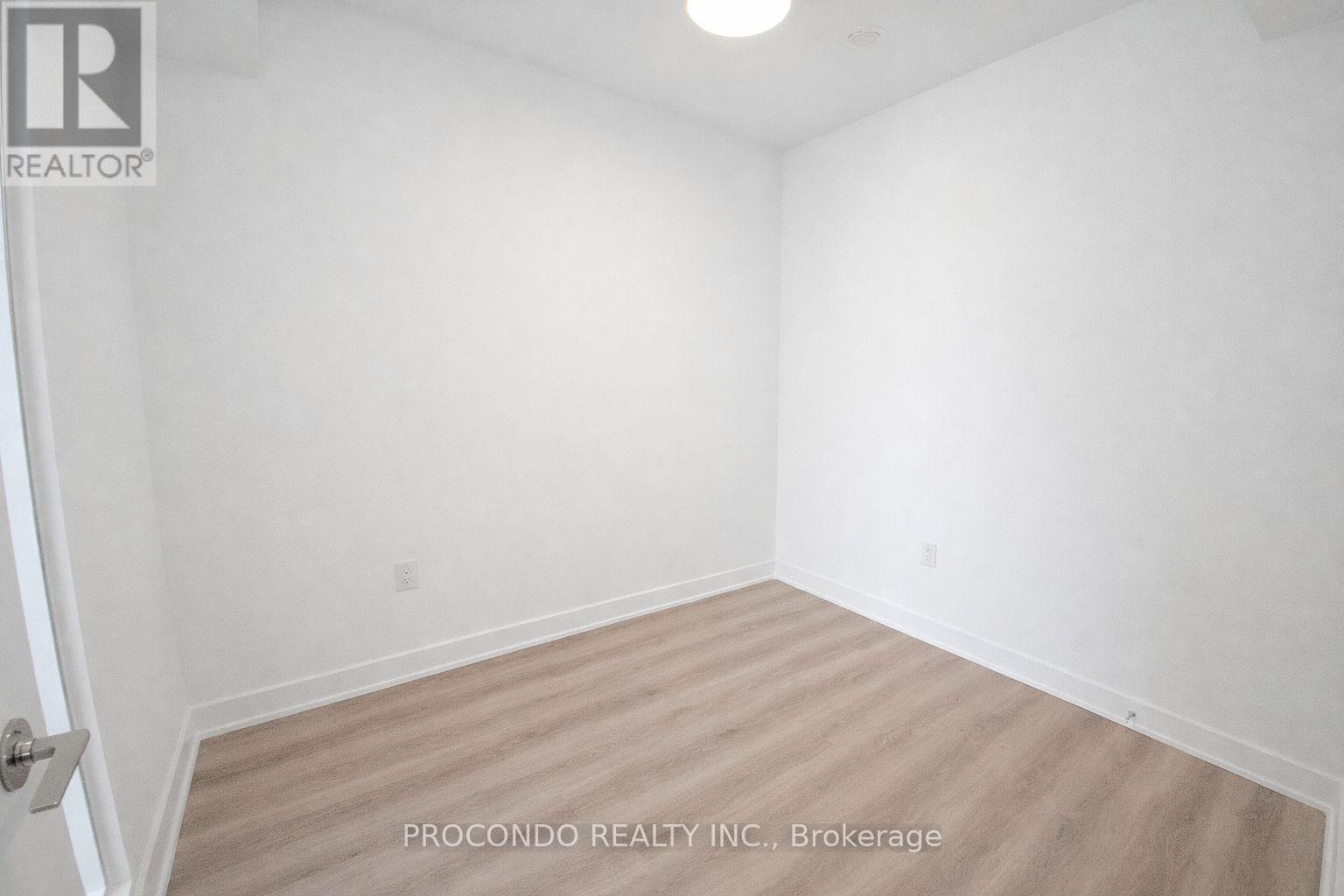 30 Dreamers Way, Toronto, Ontario  M5A 0Y7 - Photo 12 - C12857414